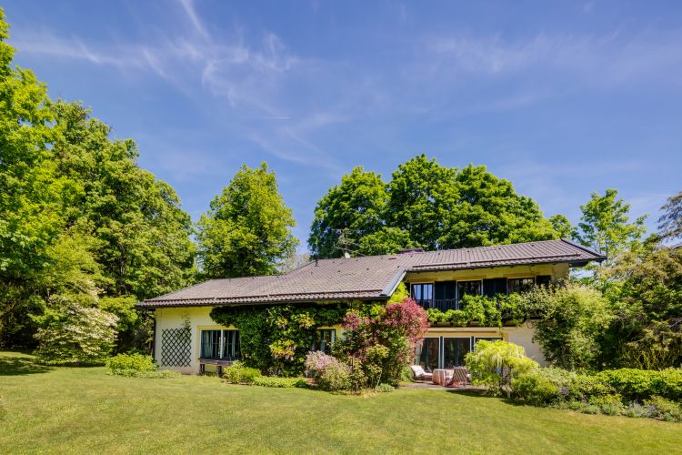 Landhaus, Ebenhausen-Schäftlarn im Isartal, ruhige grüne Lage, großzügiges Grundstück