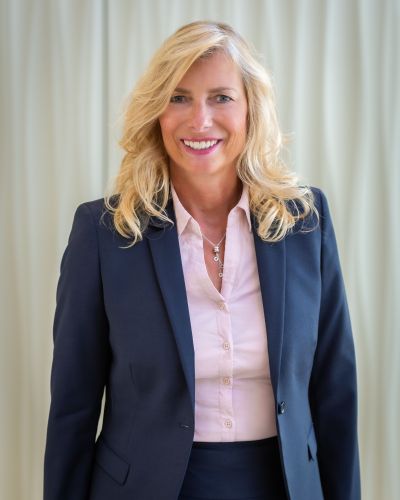 Porträtfoto 1 von Cornelia Müller, Immobilienmaklerin