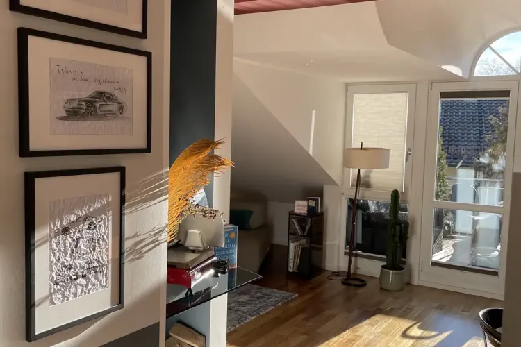 Natürliches Wohngefühl durch Licht und Holz