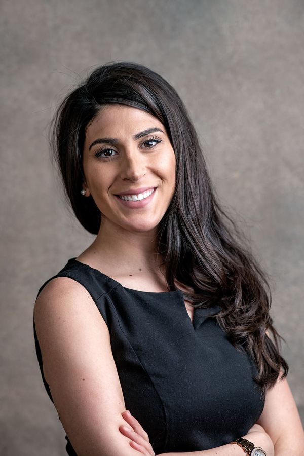 Portrait von Meryem Tag - Partnerin in der Immobilienfinanzierung