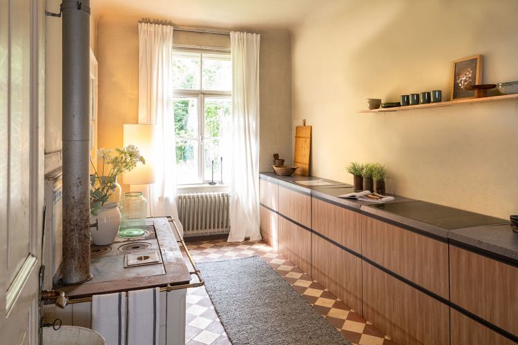 Küche mit Home Staging einer Jugendstil Villa in München